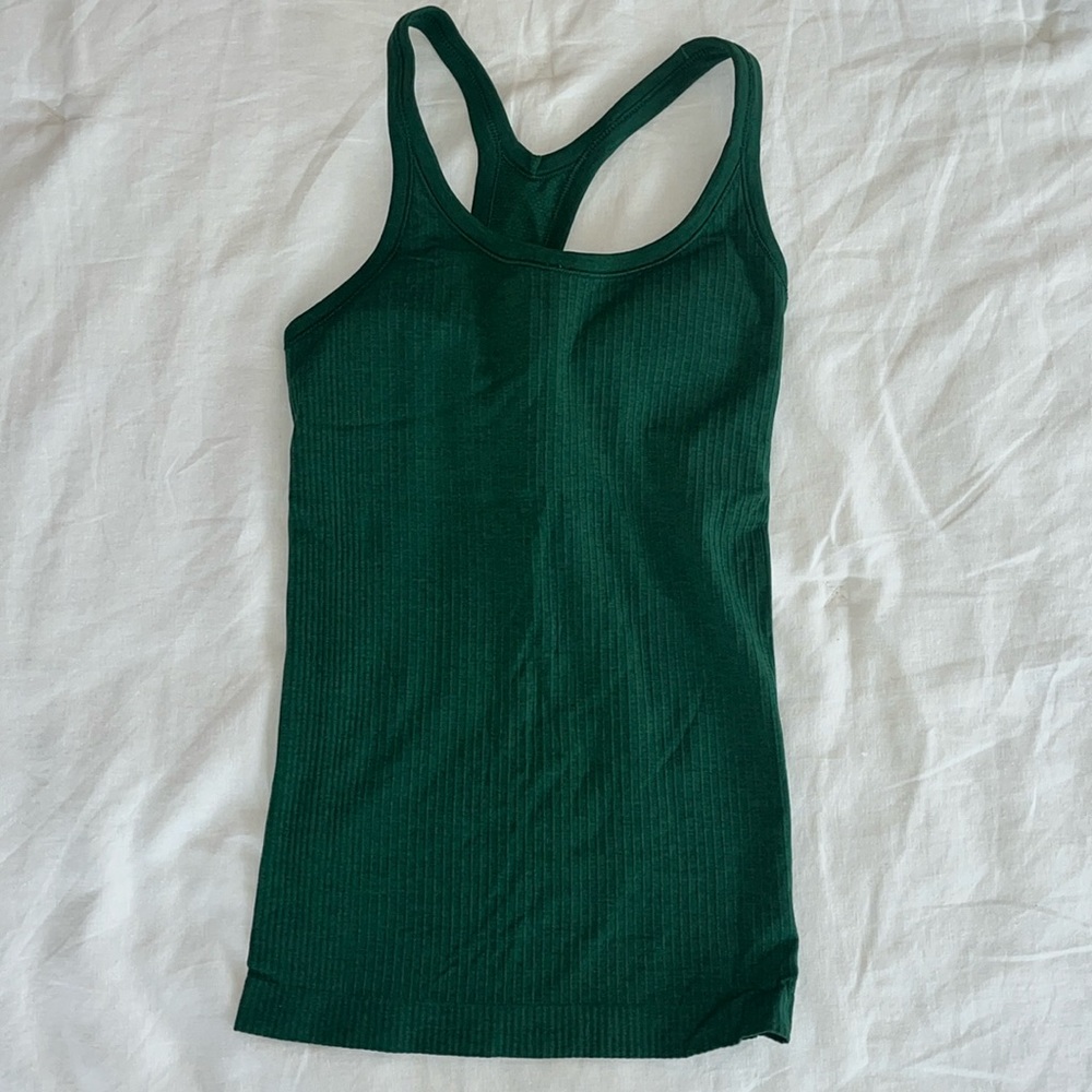 LULULEMON EBB TO STREET
